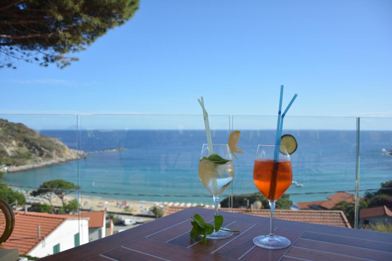 Hotel Baia Imperiale Spiaggia di Cavoli Kültér fotó