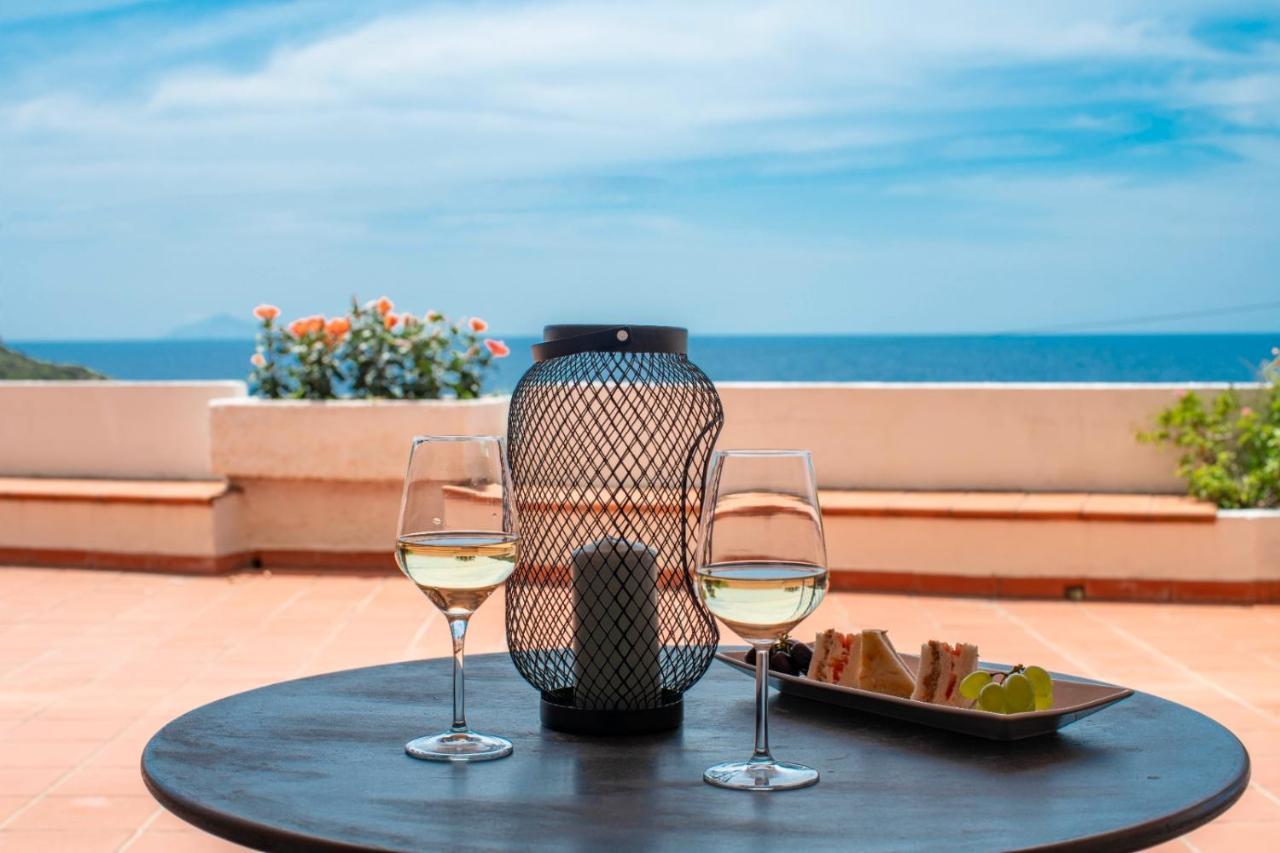 Hotel Baia Imperiale Spiaggia di Cavoli Kültér fotó